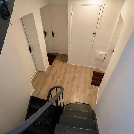 Equipe, Proche Gares